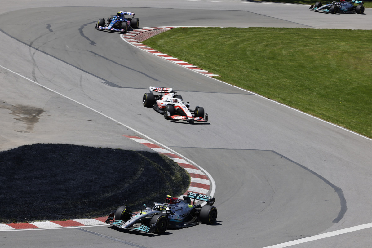 Mercedes - Haas - Alpine
